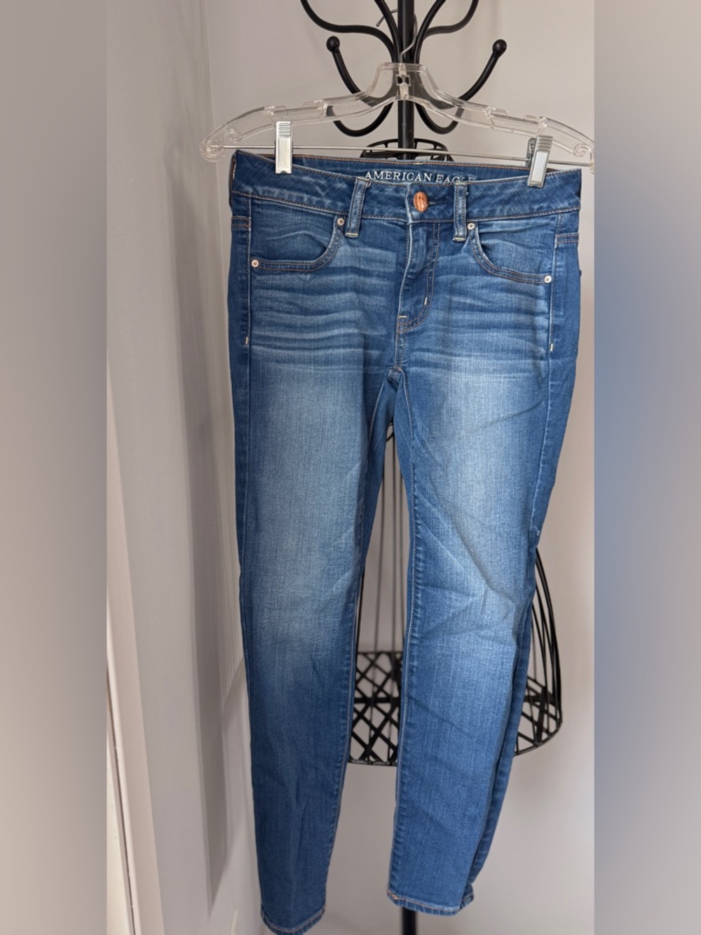 American Eagle Outfitters Women's Skinny Jeans in Blue Wash